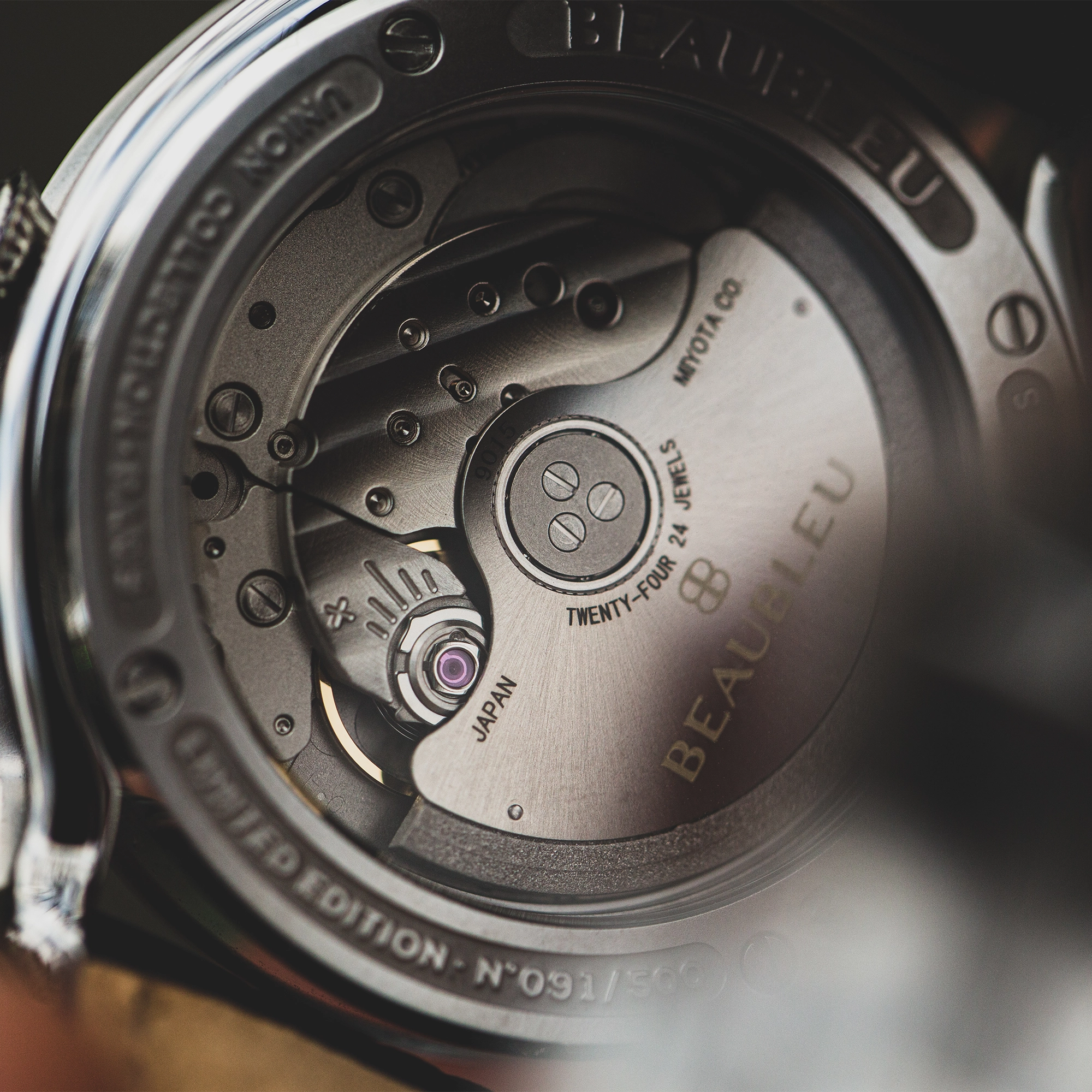 Mouvement automatique Miyota 9015 pour nos montres aus aiguilles rondes Beaubleu Paris