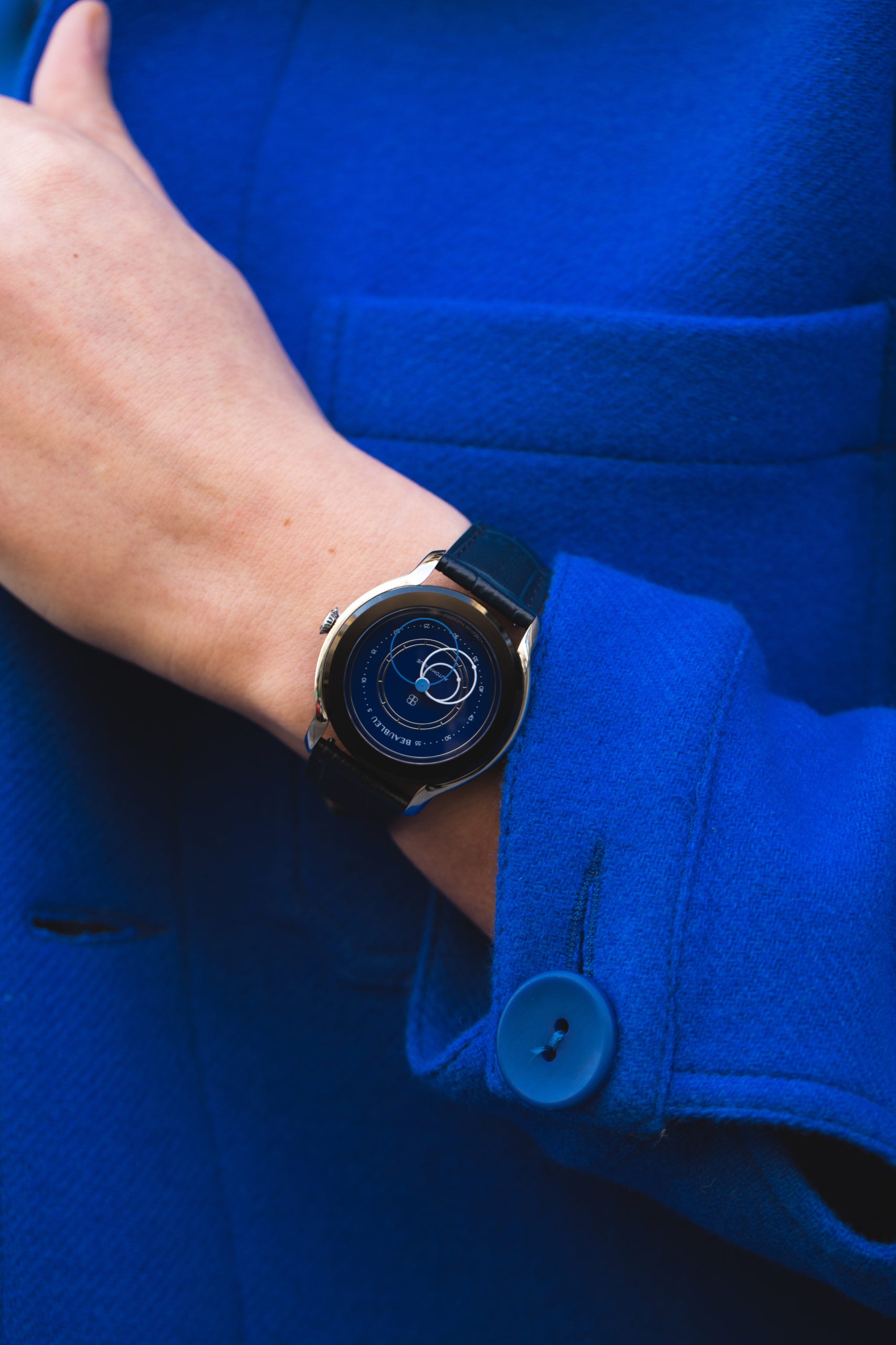 Soubacq x Beaubleu Paris montres aiguilles rondes et bleus haute-couture