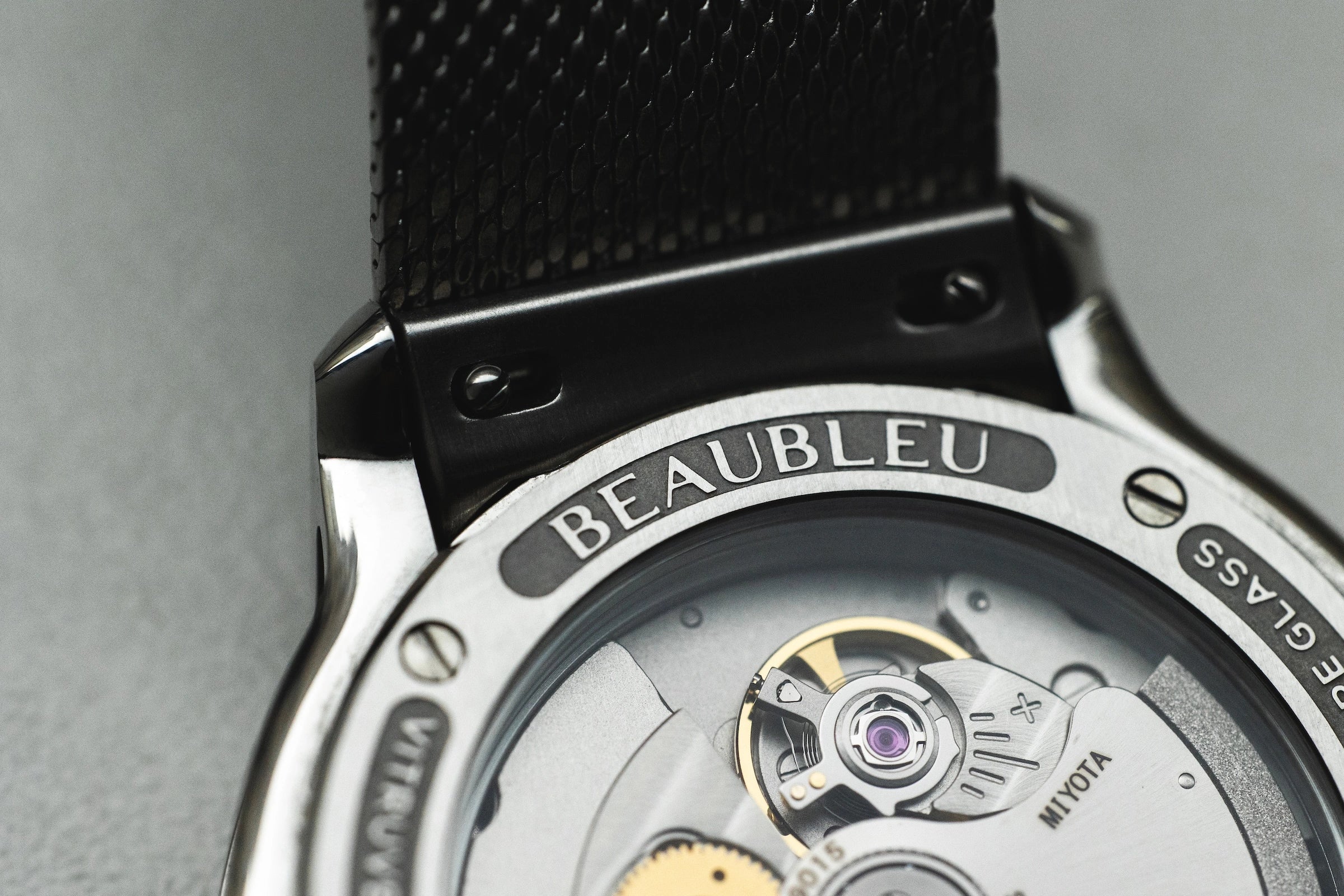 Fond de boite ouvert montre