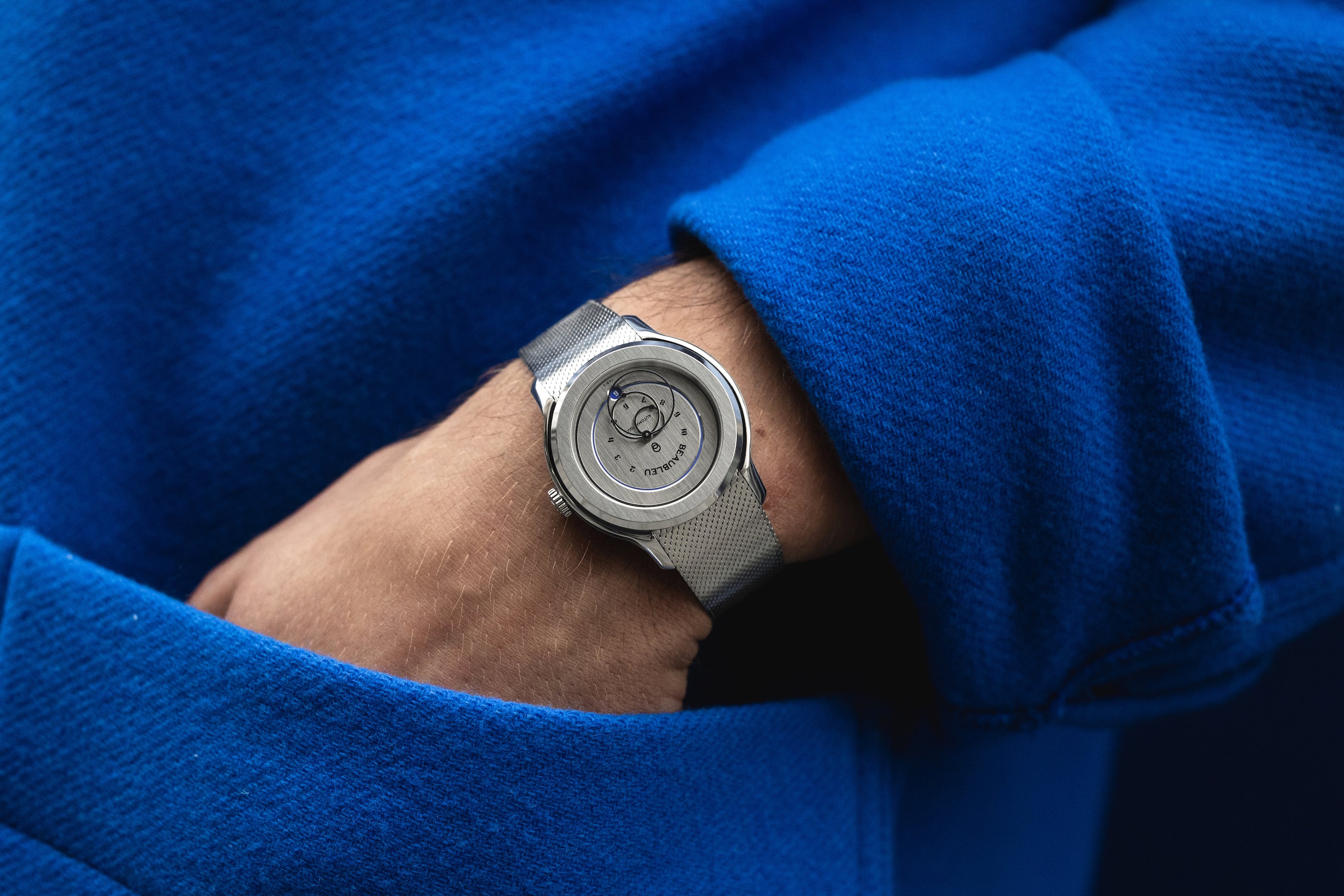 montre acier poignet homme