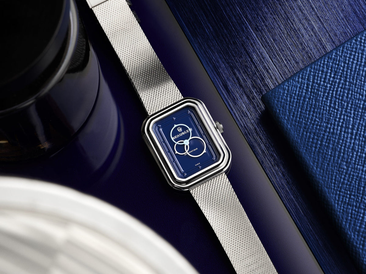 Steel watch bracelet: the modern alternative to a suit