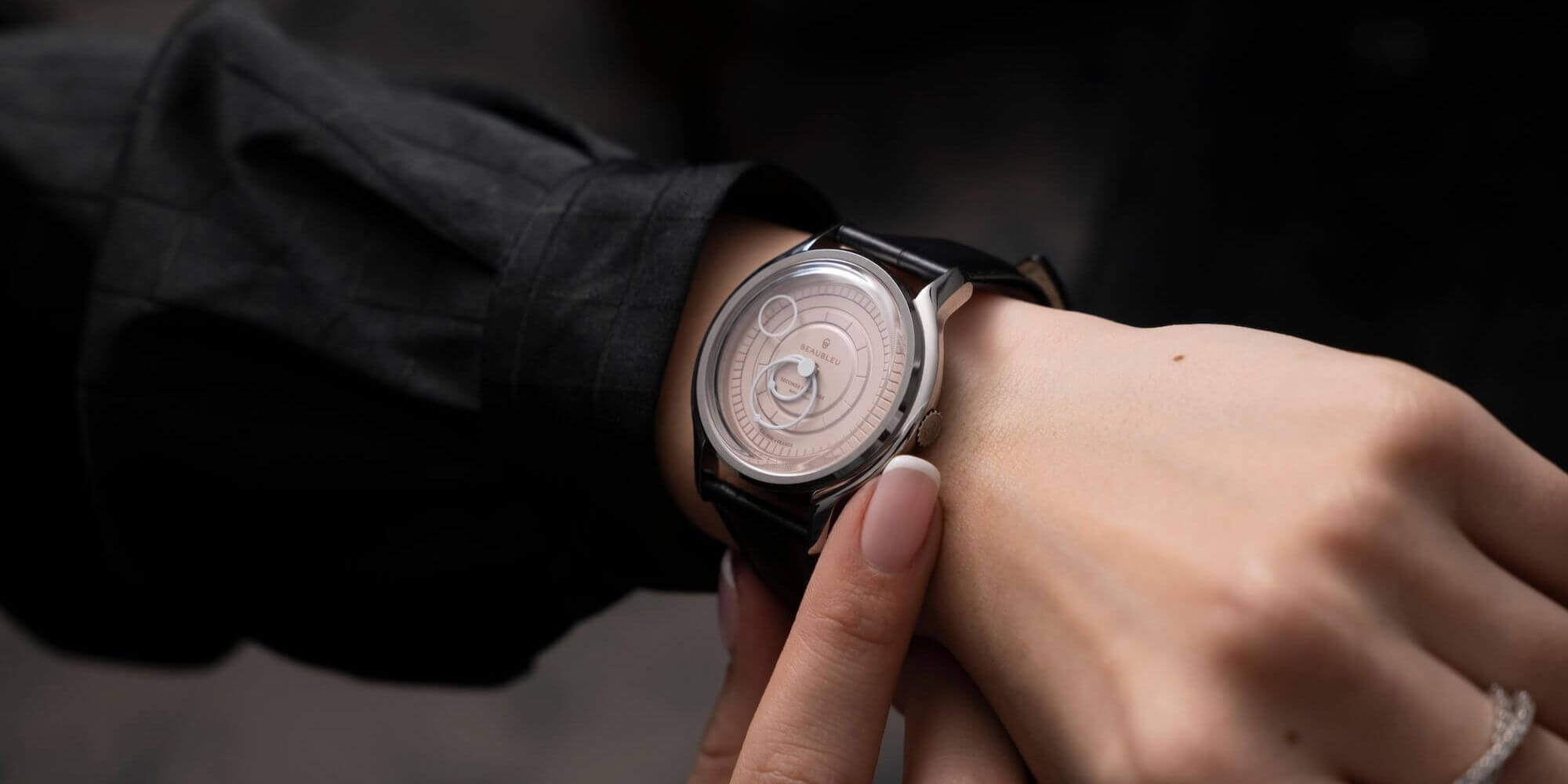 Montre automatique seconde française 20.24 saumon avec bracelet en cuir caiman noir