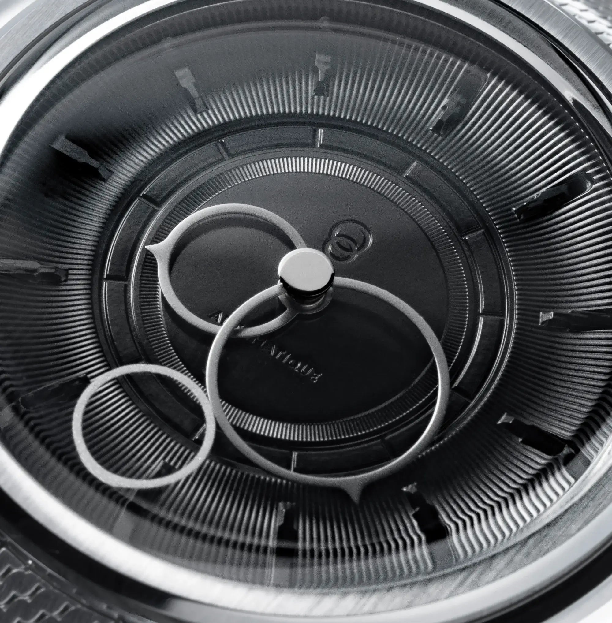 Gros plan sur le cadran de la montre La Pièce Noir