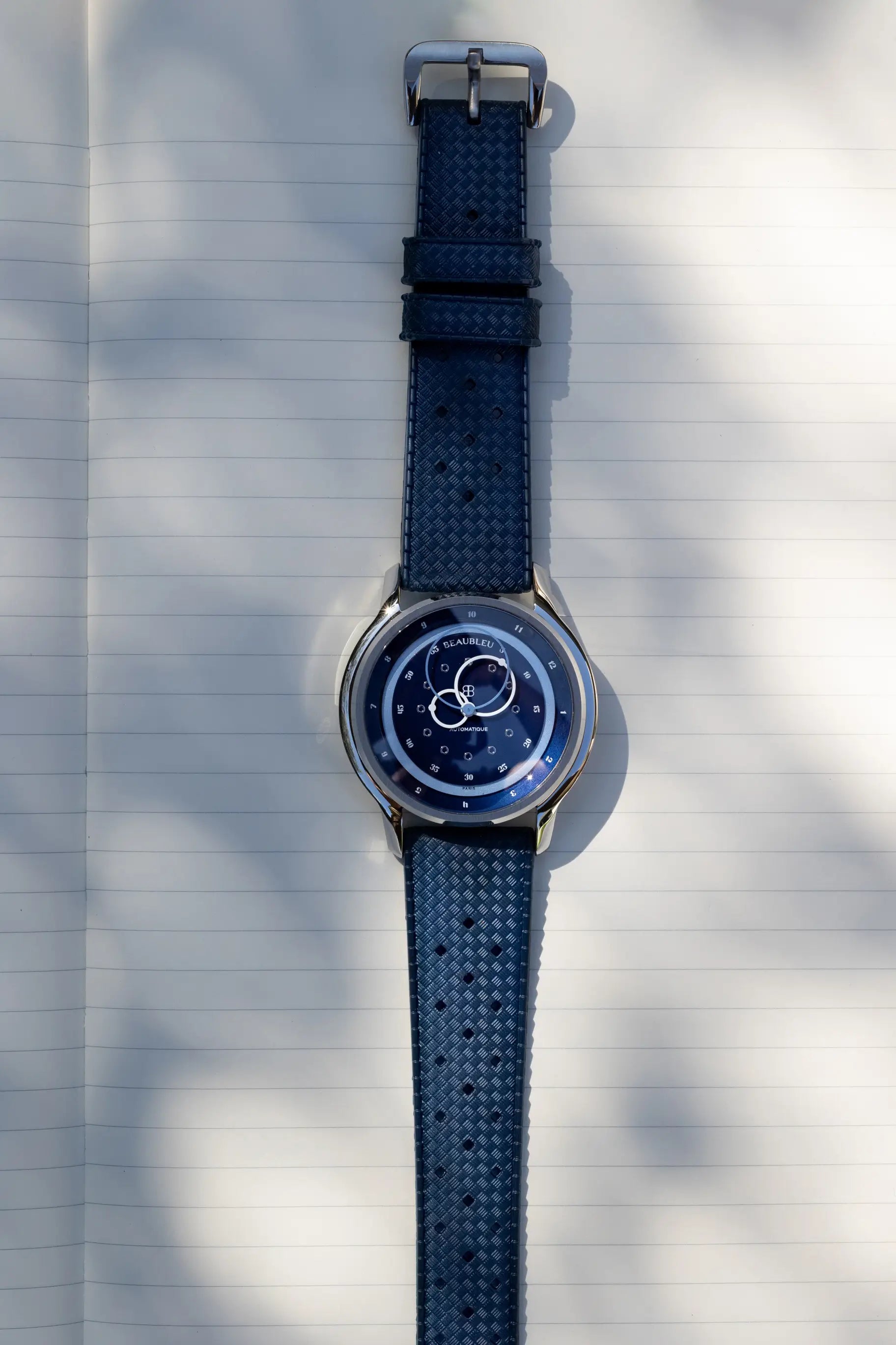 Montre Vitruve GMT Bleu bracelet tropic