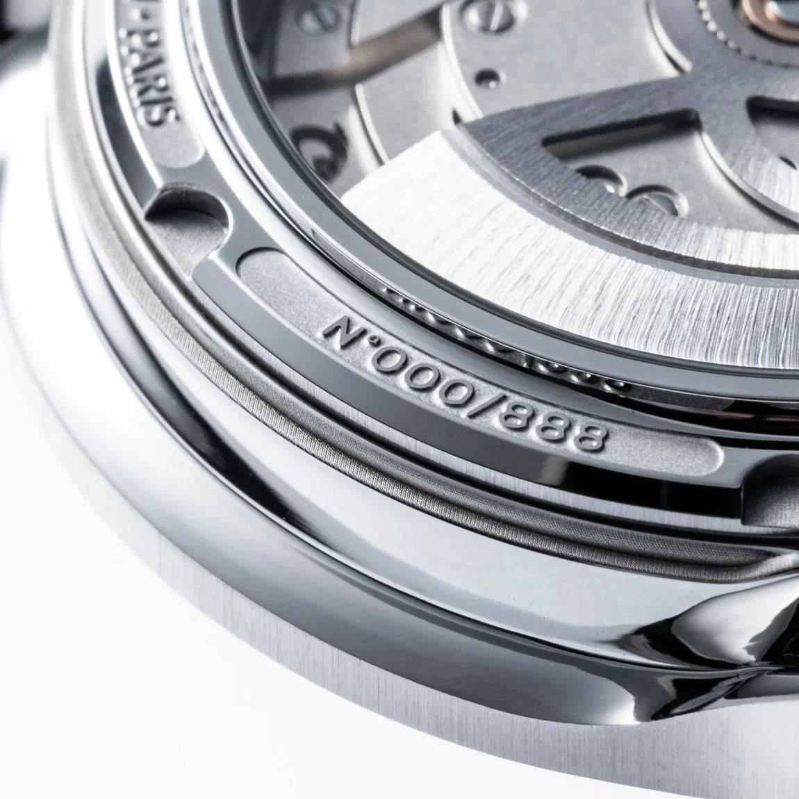 Dos du boîtier de la montre La Pièce de Beaubleu avec numéro de série gravé