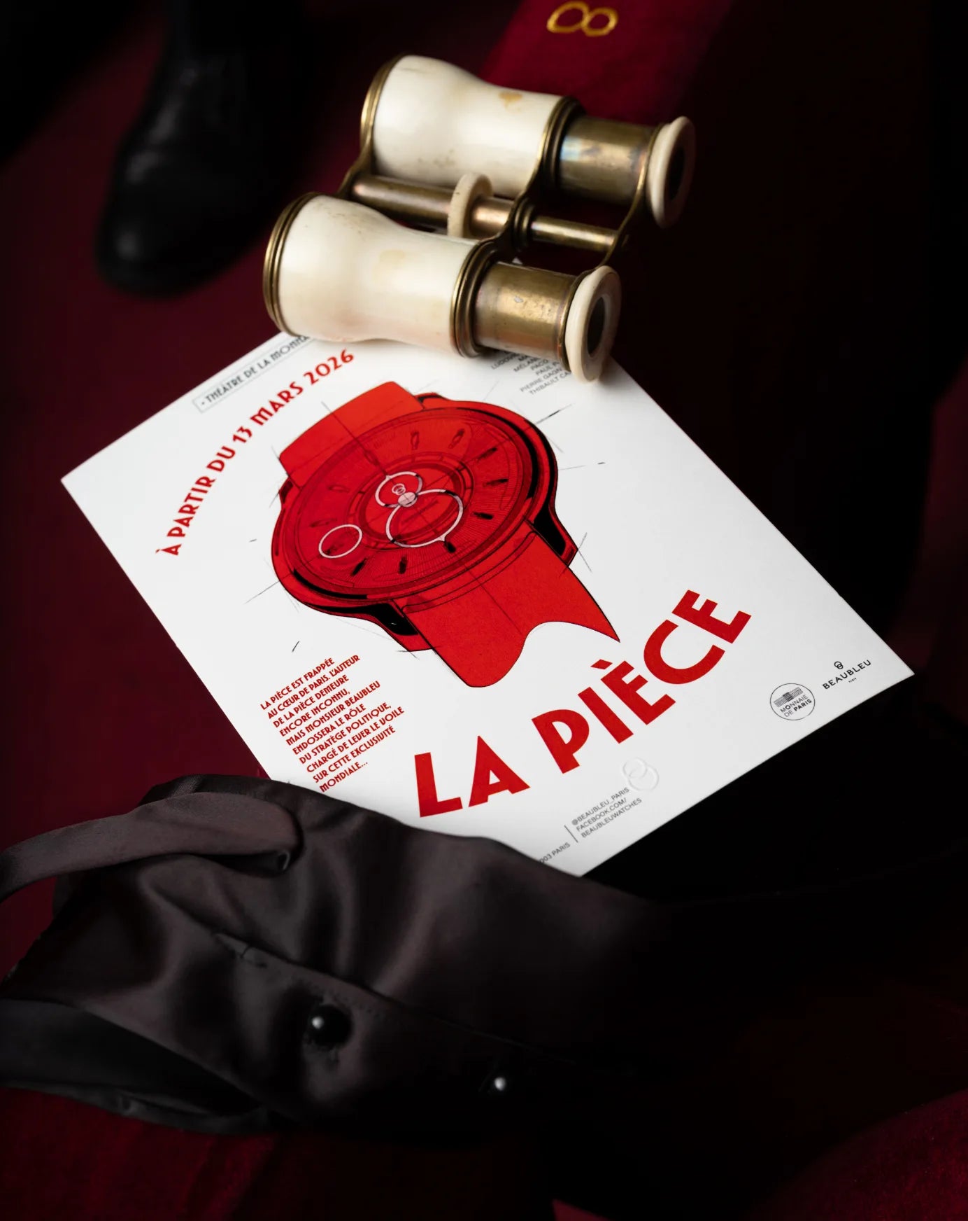 Affiche de pièce de theatre mettant en avant le modèle La Pièce